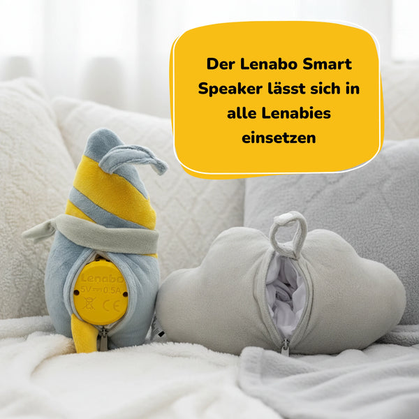 Lenabie Nalu (Surfboard) und Lenabie Lina (Wolke) mit geöffnetem Fach für den Lenabo Smart Speaker – herausnehmbarer, mobiler Lautsprecher zum einfachen Einsetzen in alle Lenabies, flexibel kombinierbar im Lenabo Starter Kit mit 60+ Minuten Audioinhalt pro Lenabie Kuscheltier.